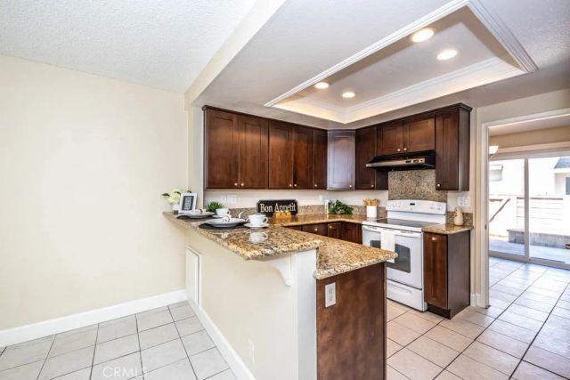 21 Ashbrook 102, Irvine, CA 92604