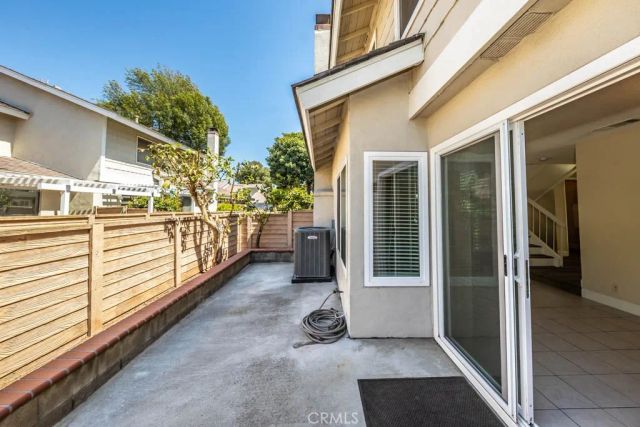 21 Ashbrook 102, Irvine, CA 92604