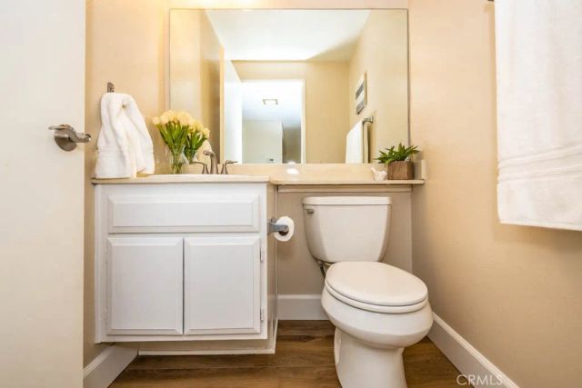 21 Ashbrook 102, Irvine, CA 92604