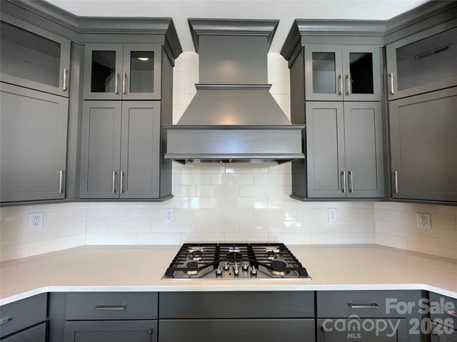 9049 Treetop Way NW, Concord, NC 28027