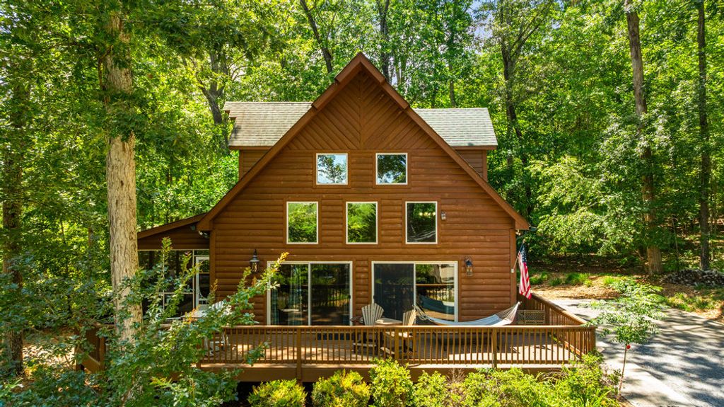 215 Serenity Bay Drive, Seneca, SC 29672