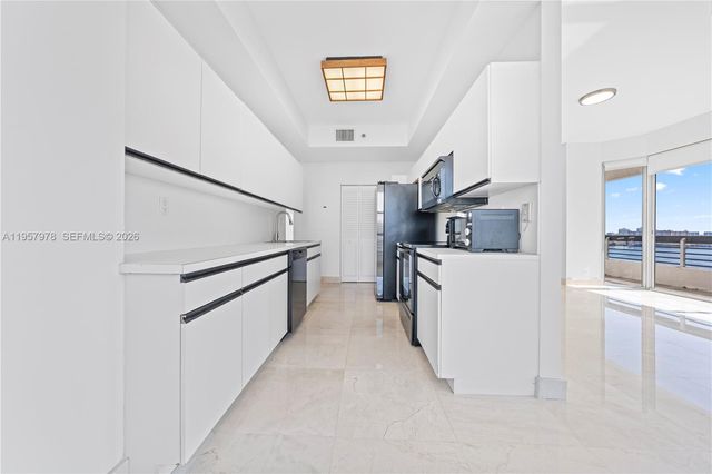 3600 Mystic Pointe Dr PH6, Aventura, FL 33180