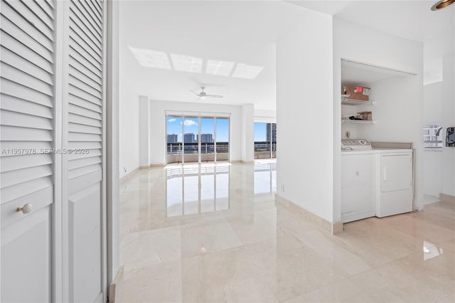 3600 Mystic Pointe Dr PH6, Aventura, FL 33180