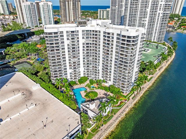 3600 Mystic Pointe Dr PH6, Aventura, FL 33180