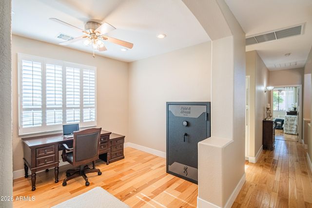 18164 W ADDIE Lane, Surprise, AZ 85374