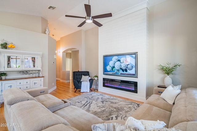 18164 W ADDIE Lane, Surprise, AZ 85374