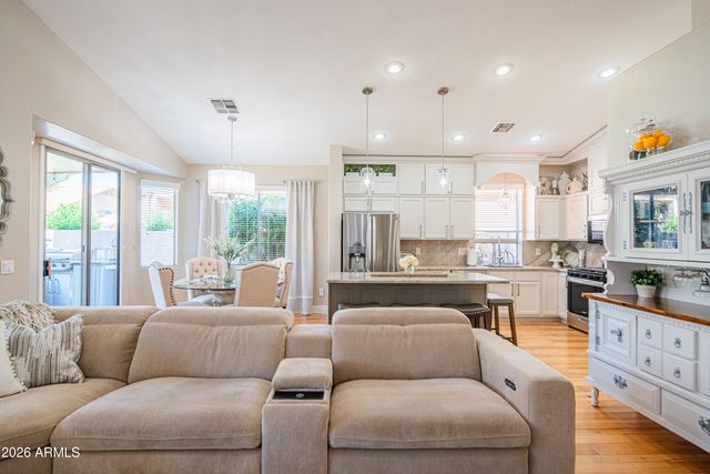 18164 W ADDIE Lane, Surprise, AZ 85374