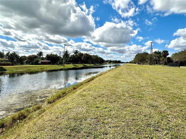 3470 NW 39th Street, Lauderdale Lakes, FL 33309