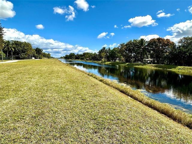 3470 NW 39th Street, Lauderdale Lakes, FL 33309