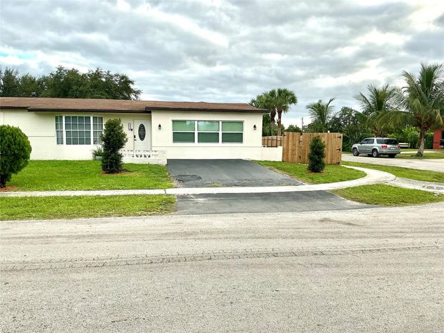3470 NW 39th Street, Lauderdale Lakes, FL 33309