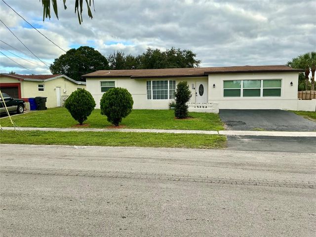 3470 NW 39th Street, Lauderdale Lakes, FL 33309