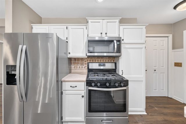 5036 Lands End Drive, Kalamazoo, MI 49009