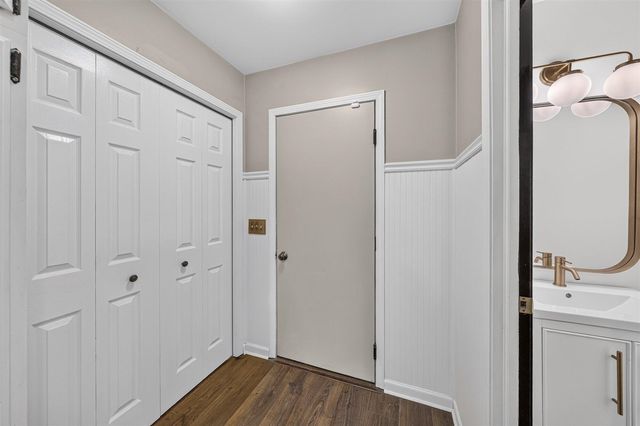 5036 Lands End Drive, Kalamazoo, MI 49009