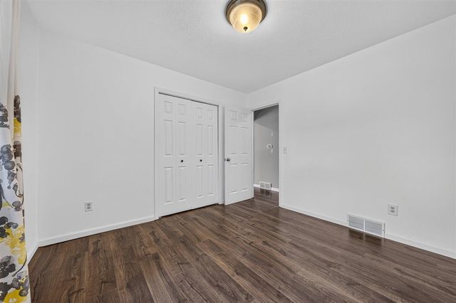 5036 Lands End Drive, Kalamazoo, MI 49009