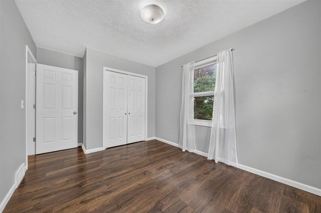 5036 Lands End Drive, Kalamazoo, MI 49009