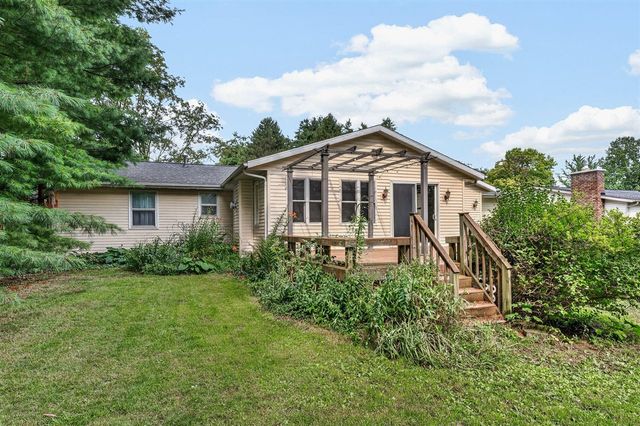 5036 Lands End Drive, Kalamazoo, MI 49009