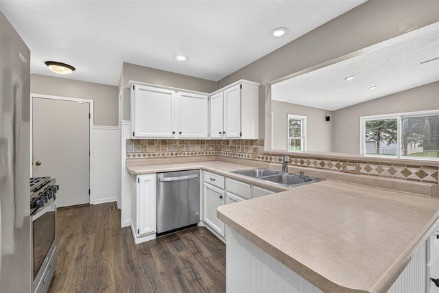 5036 Lands End Drive, Kalamazoo, MI 49009