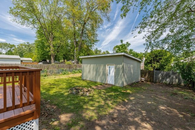 76 Wolcott Ave, West Springfield, MA 01089