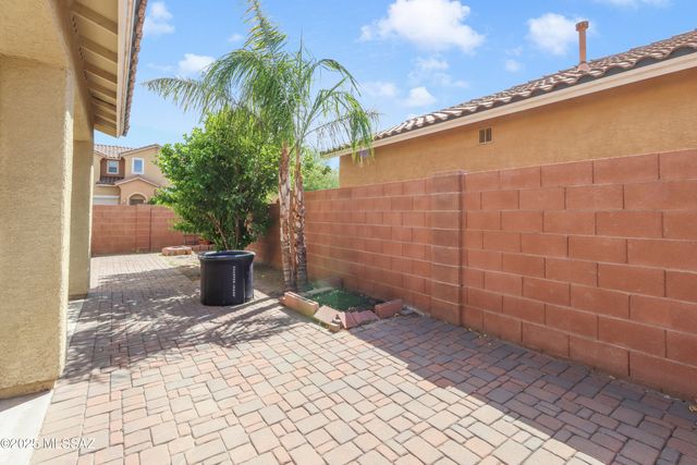 5077 N Fortune Teller Way, Tucson, AZ 85704