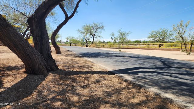 5077 N Fortune Teller Way, Tucson, AZ 85704