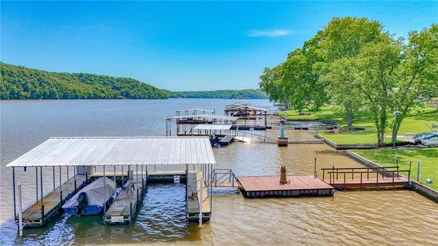 33096 Canopy Lane, Lincoln, MO 65338