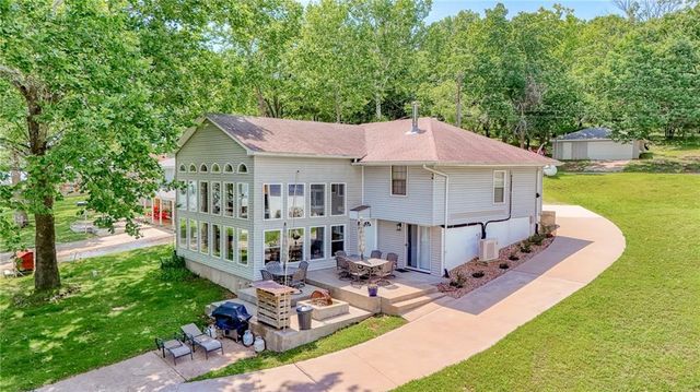 33096 Canopy Lane, Lincoln, MO 65338