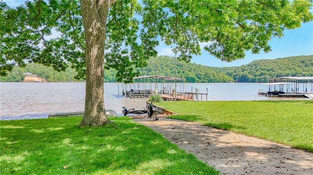33096 Canopy Lane, Lincoln, MO 65338