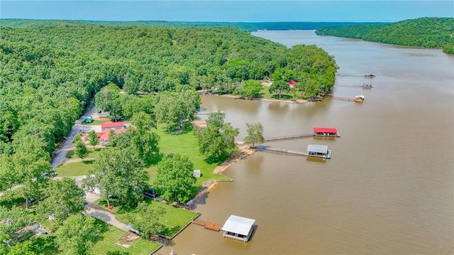33096 Canopy Lane, Lincoln, MO 65338