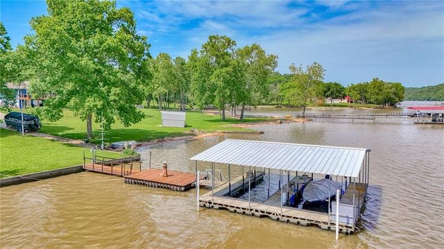 33096 Canopy Lane, Lincoln, MO 65338