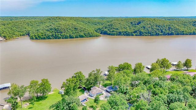 33096 Canopy Lane, Lincoln, MO 65338