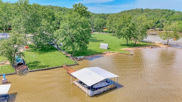 33096 Canopy Lane, Lincoln, MO 65338