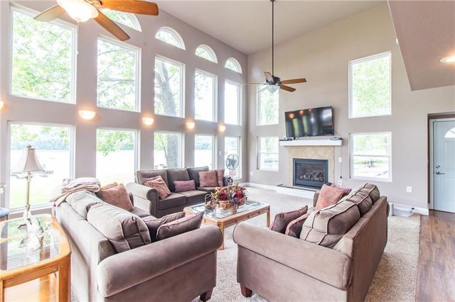 33096 Canopy Lane, Lincoln, MO 65338