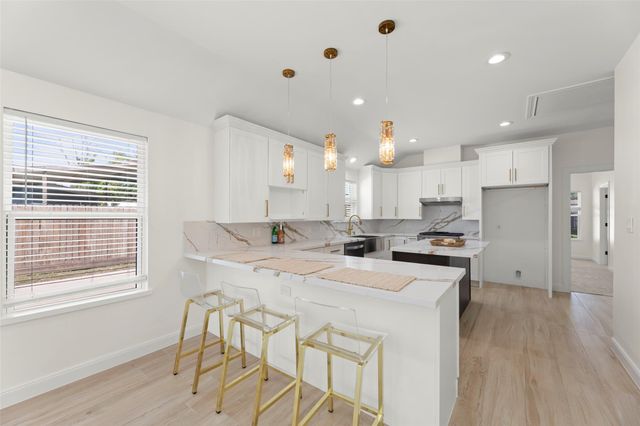 729 Caperton Street, Houston, TX 77022