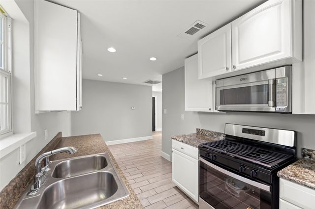 729 Caperton Street, Houston, TX 77022