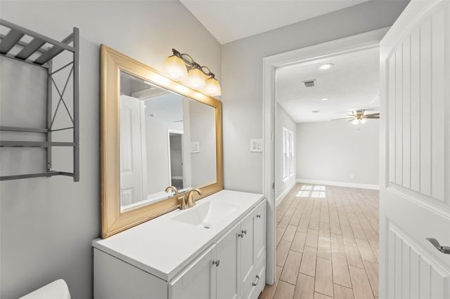 729 Caperton Street, Houston, TX 77022