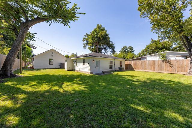 729 Caperton Street, Houston, TX 77022