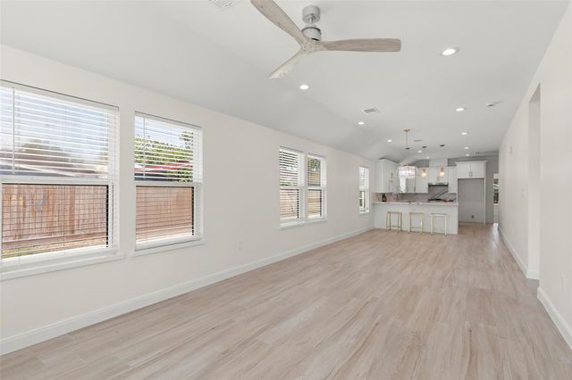 729 Caperton Street, Houston, TX 77022