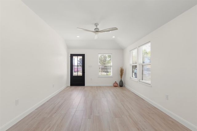 729 Caperton Street, Houston, TX 77022