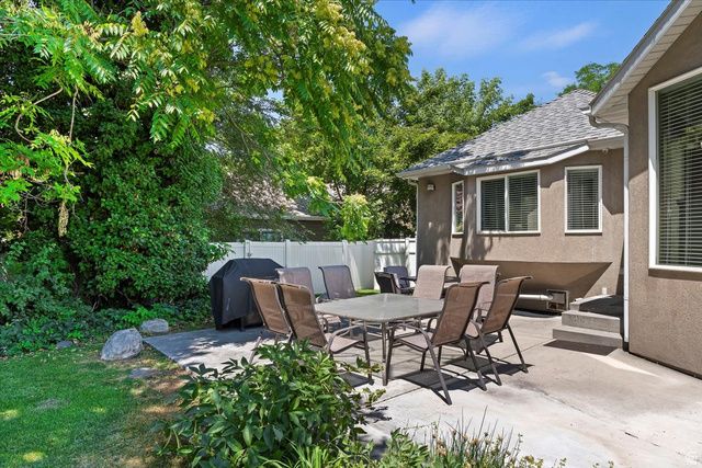 924 E COLLEGE ST, Millcreek, UT 84117