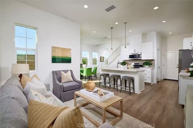 4550 S Grant Paseo, Ontario, CA 91762