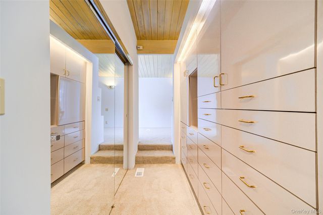 24 Spook Rock Road, Suffern, NY 10901