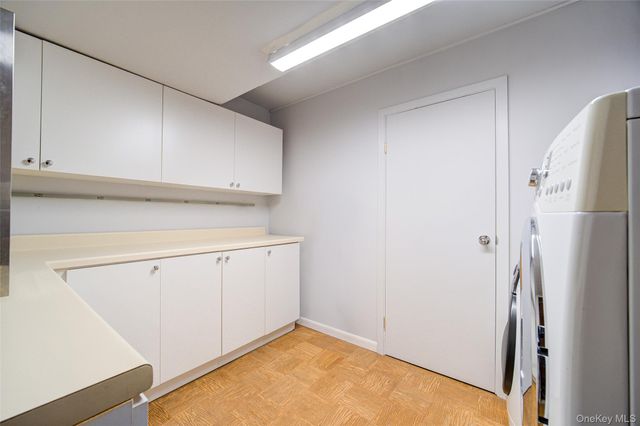 24 Spook Rock Road, Suffern, NY 10901