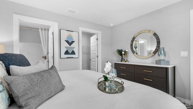 32 Spoonbill St, Cantonment, FL 32533