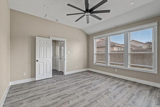 10326 Kentington Oak Drive, Humble, TX 77396