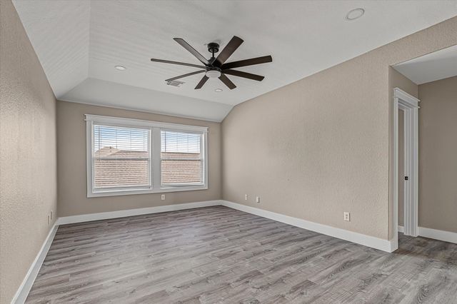 10326 Kentington Oak Drive, Humble, TX 77396