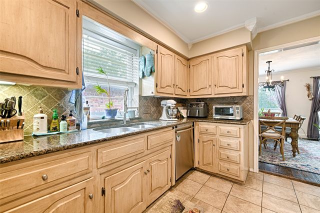 7272 Alto Caro Drive, Dallas, TX 75248