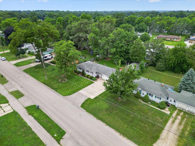 1055 Elmwood Drive, Georgetown Twp, MI 49428
