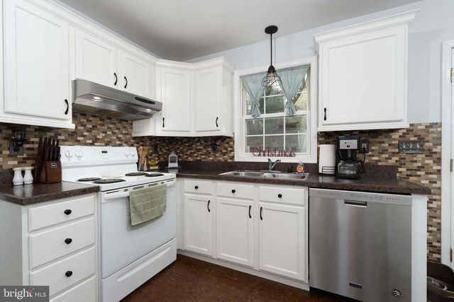768 MAGARO RD, Enola, PA 17025