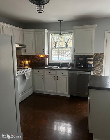 768 MAGARO RD, Enola, PA 17025