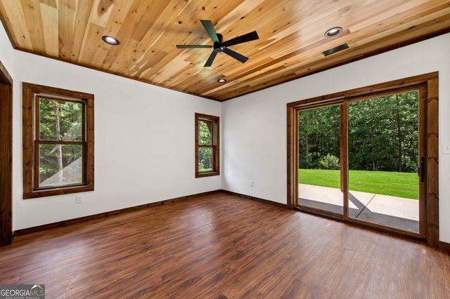 45 Wildflower Drive, Mineral Bluff, GA 30559